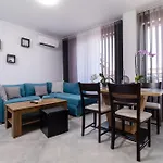 1-bedroom With Free Private Parking