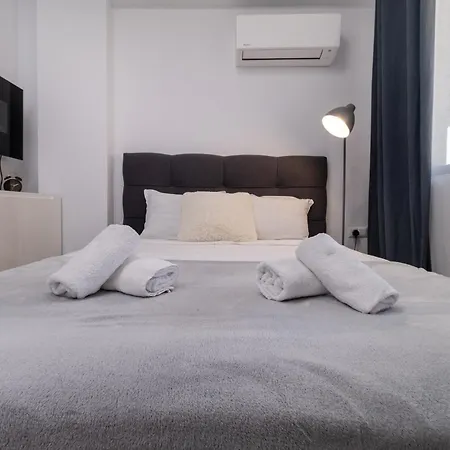 Lägenhet 1-bedroom With Free Private Parking Plovdiv