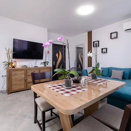 1-bedroom With Free Private Parking Апартамент