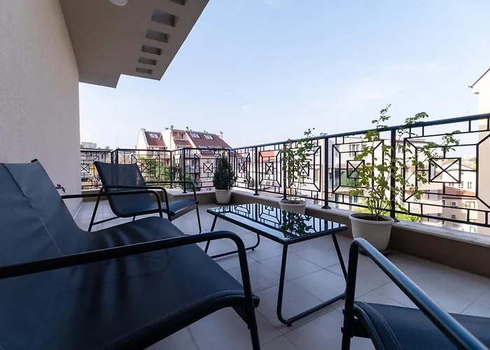 1-bedroom With Free Private Parking Daire Filibe