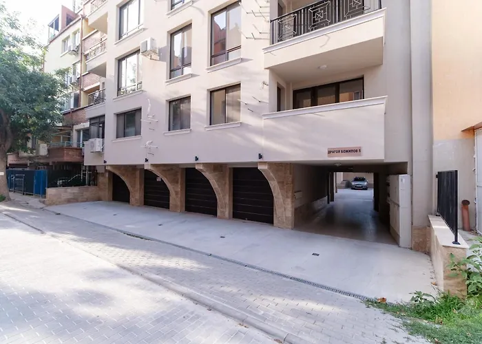 1-bedroom With Free Private Parking 公寓