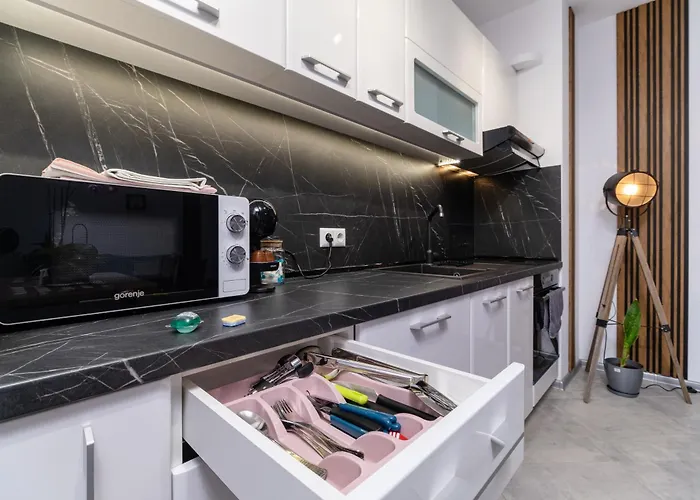 1-bedroom With Free Private Parking 公寓 *